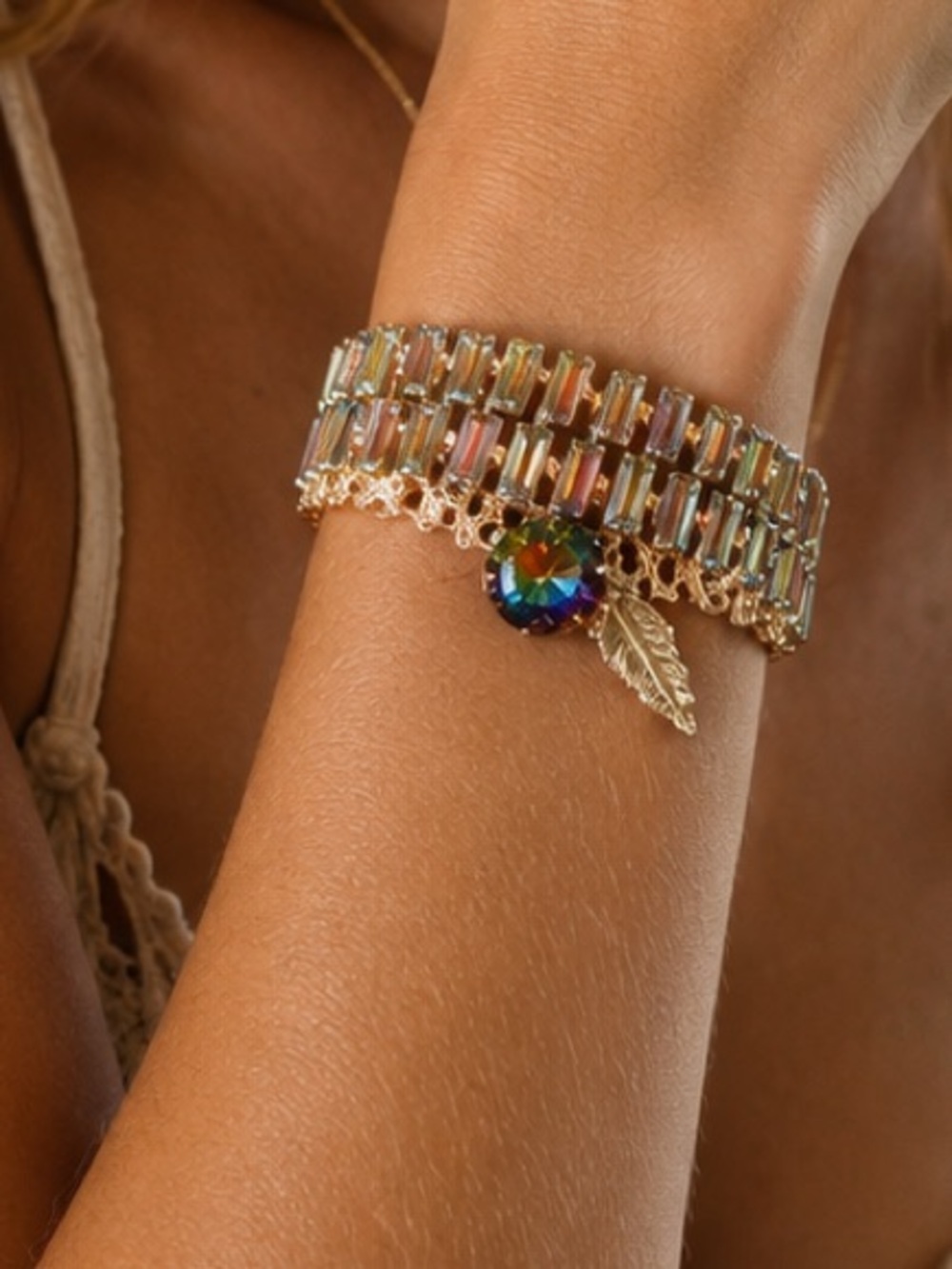 Ab crystal stretch bracelet with feather and crystal 🪶 one size fits most